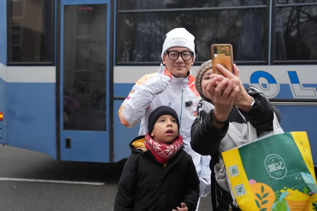 奥运小王子张文全：从奥运火炬收藏者到米兰冬