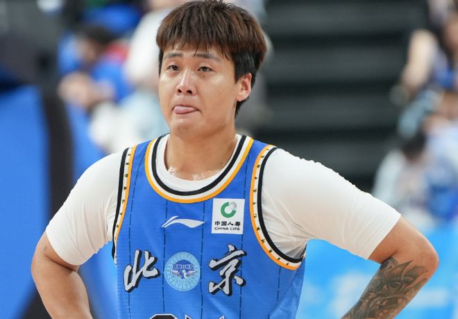 赵睿三连胜助北京登顶 塔克三双领跑外援周最佳