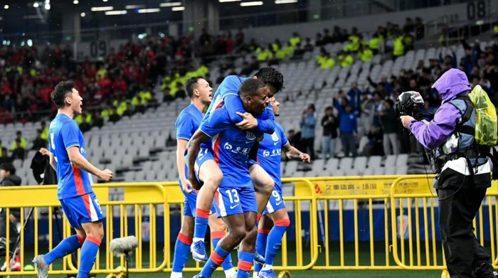 申花主场3-1力克辽宁铁人 新军防线崩盘难挽败局