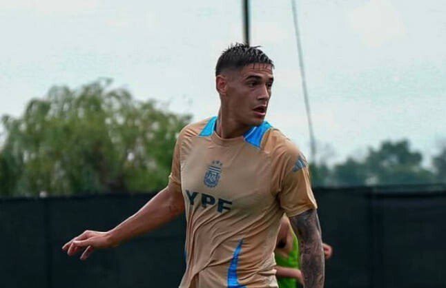 阿根廷补召河床后卫卢卡斯-马丁内斯备战关键赛