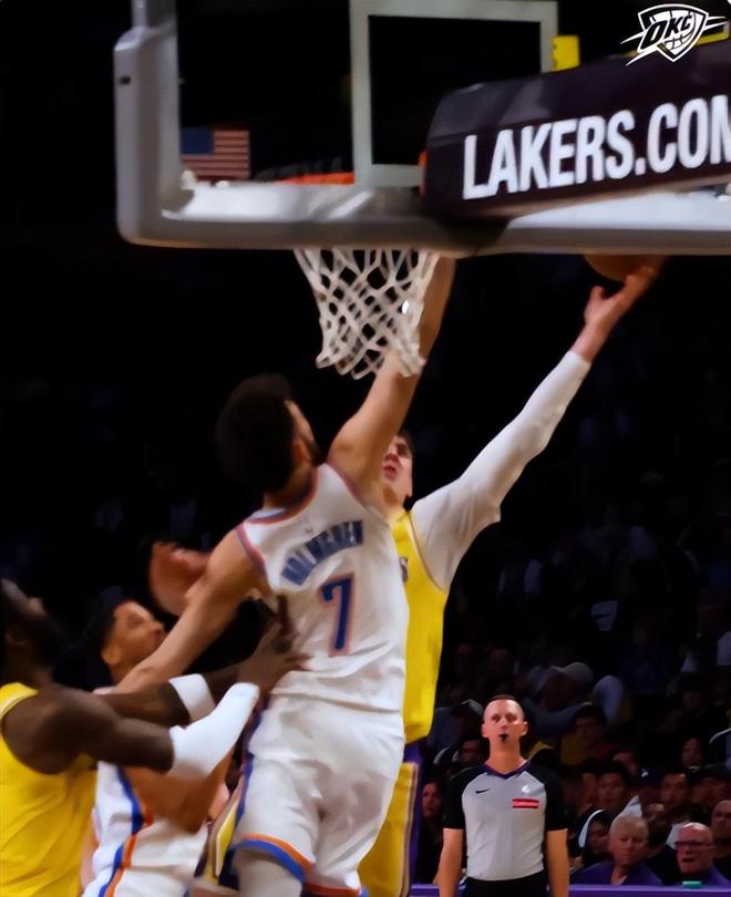 雷霆大胜湖人锁定6连胜 湖人三连败更衣室矛盾激